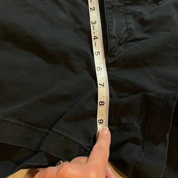 Old Navy Black Shorts, Size‎ 4 - Picture 5 of 8